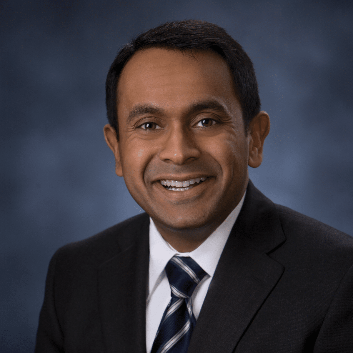 Headshot of Ravin Jesuthasan