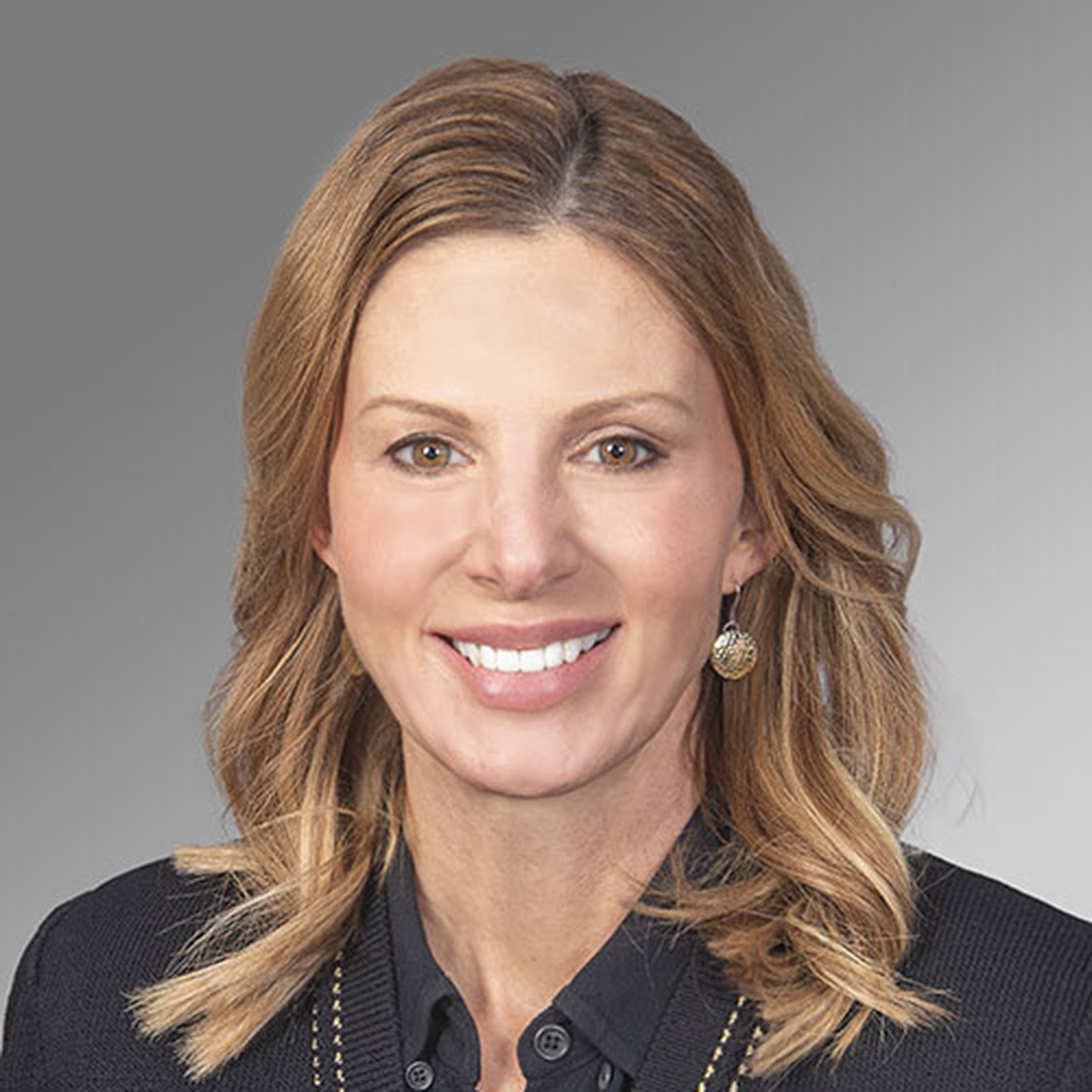 Headshot of Holly Verdeyen