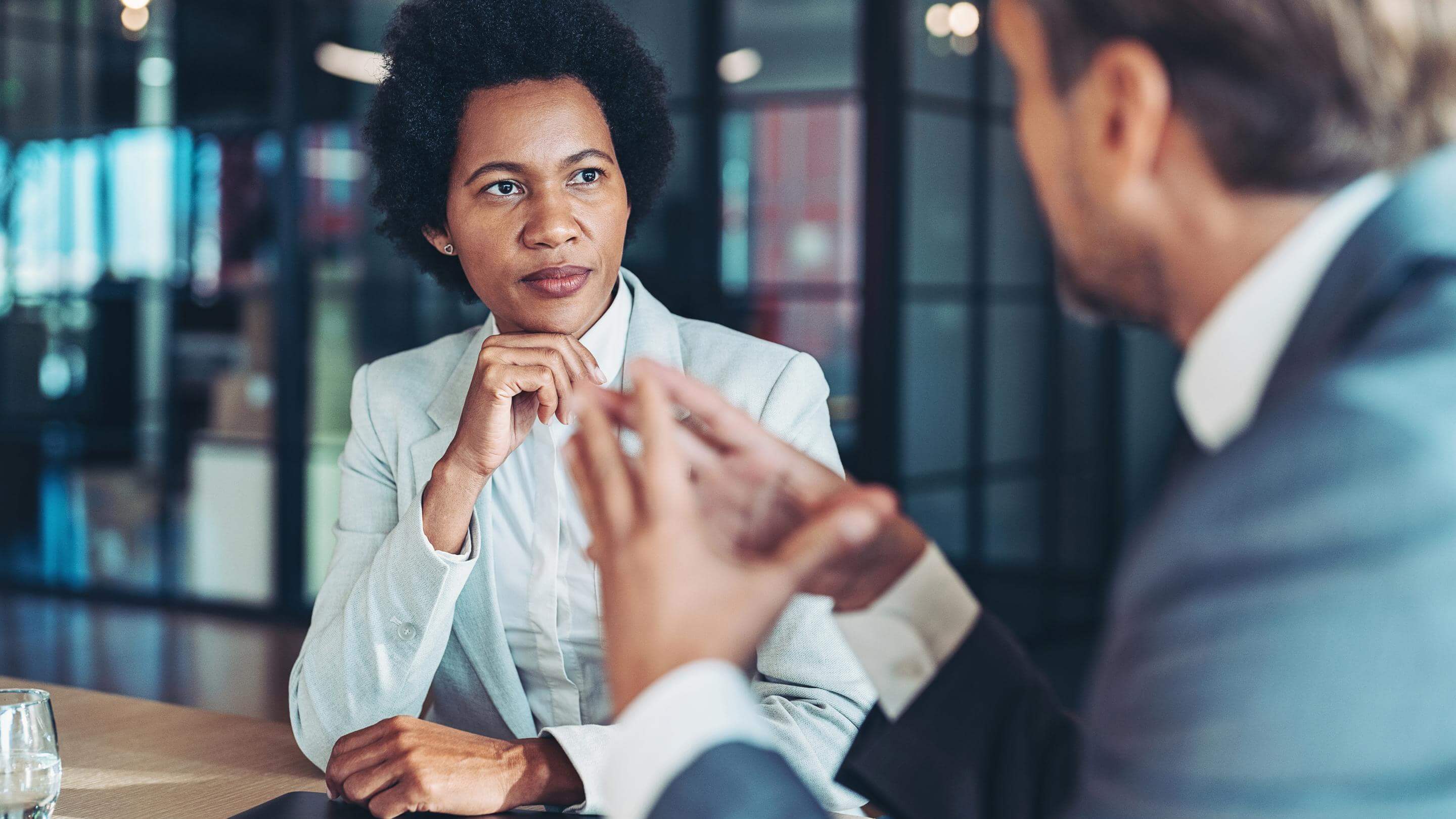 editorial-1455167762-people-sat-at-desk-2880x1620