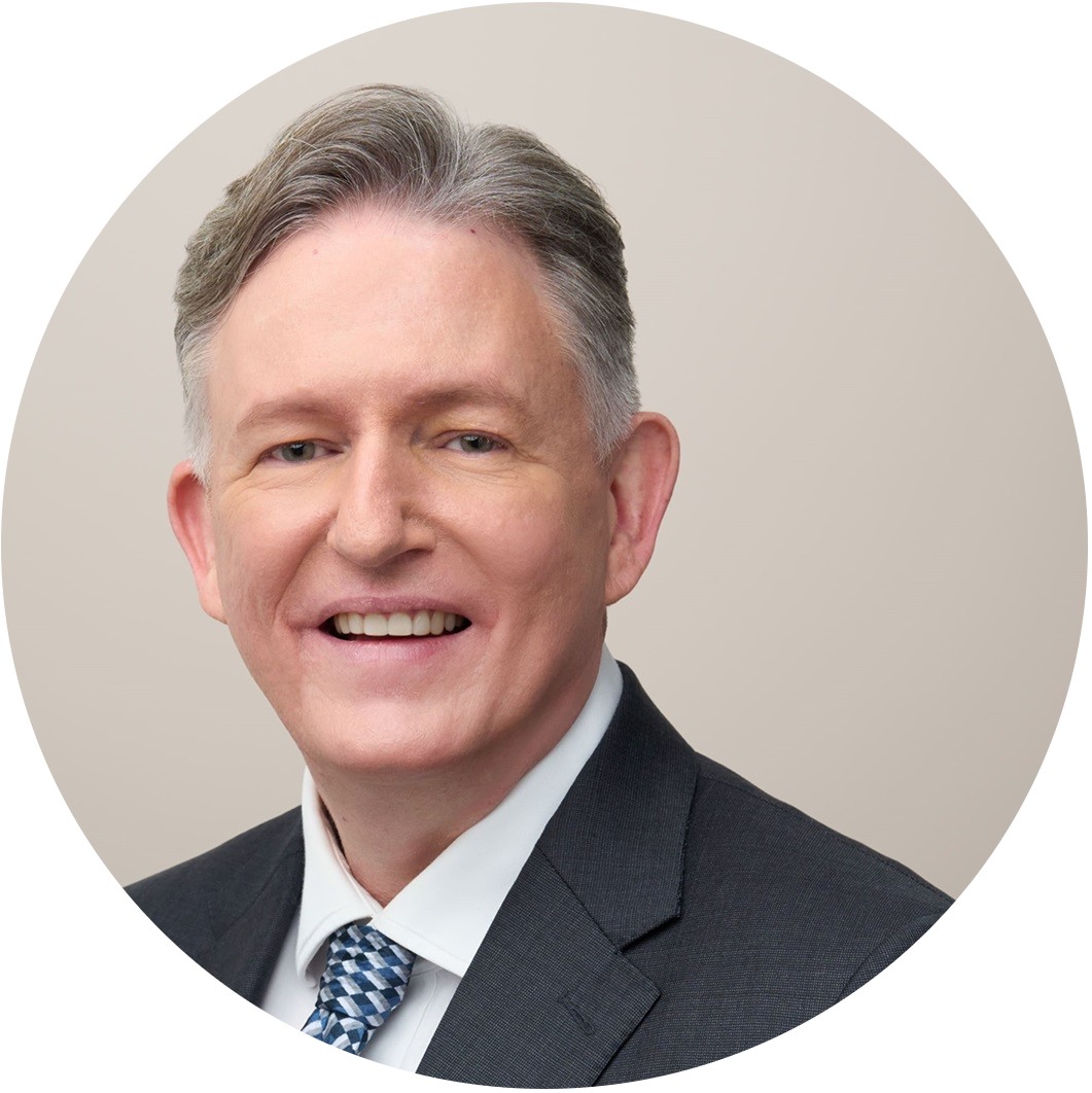 circle headshot for Andrew Newmark