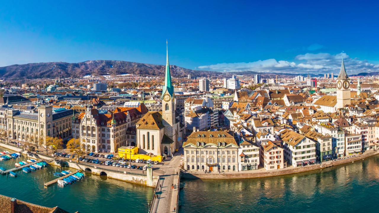 Historic Zürich center with famous Fraumünster Church