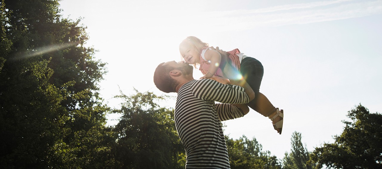 Colombia Court: Paternity Leave Requires Minimum Service