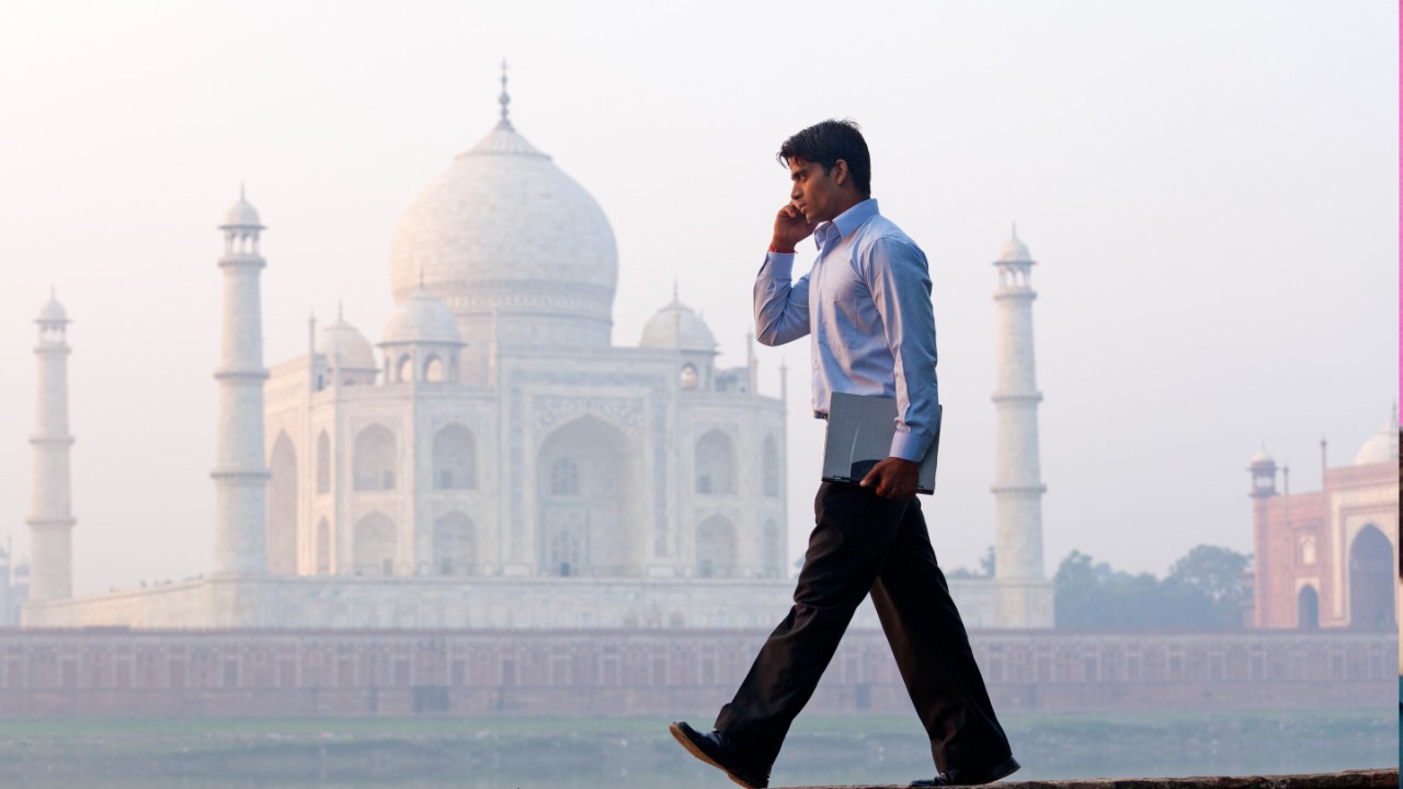 Businessman & Taj Mahal